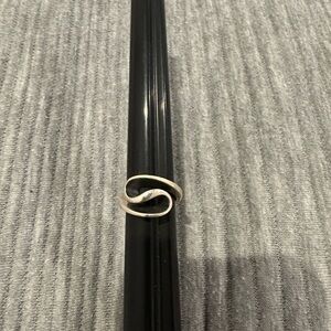 James Avery Retired Sculpted Ribbon / Waves ring, size 7.5